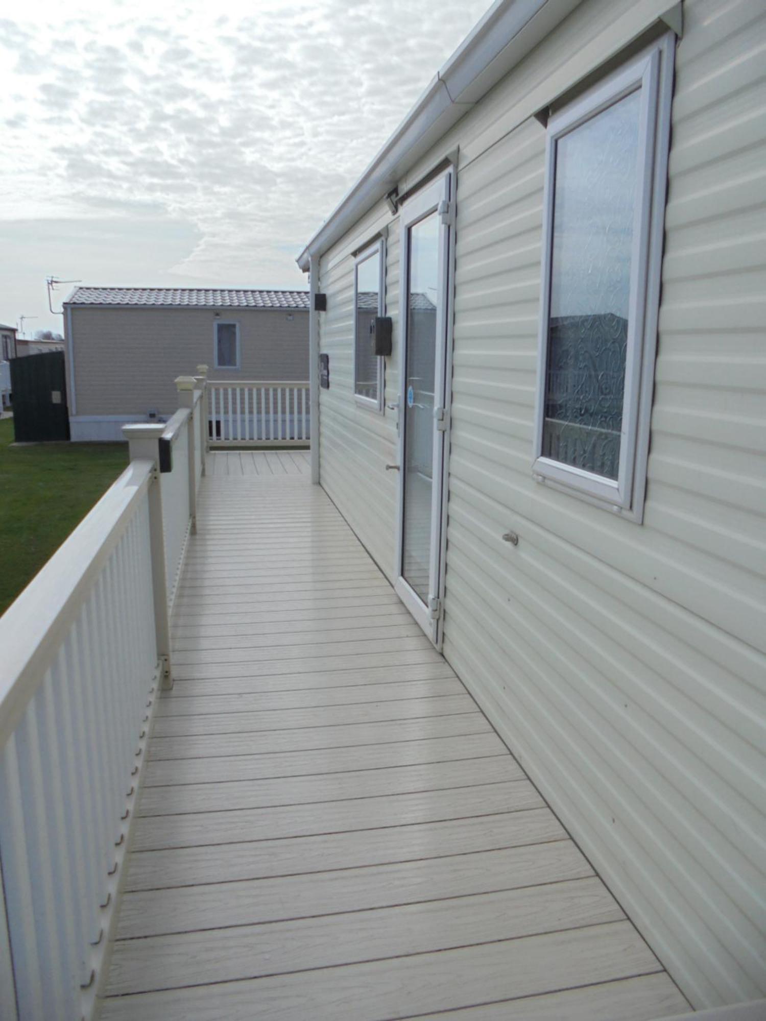 8 Berth On The Chase Hotel Ingoldmells Exterior photo